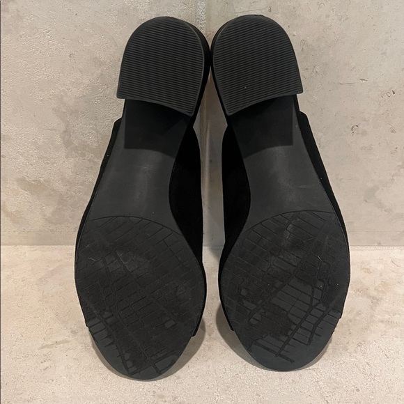 14th & Union Hayzel Black Suede Mules - Picture 7 of 7